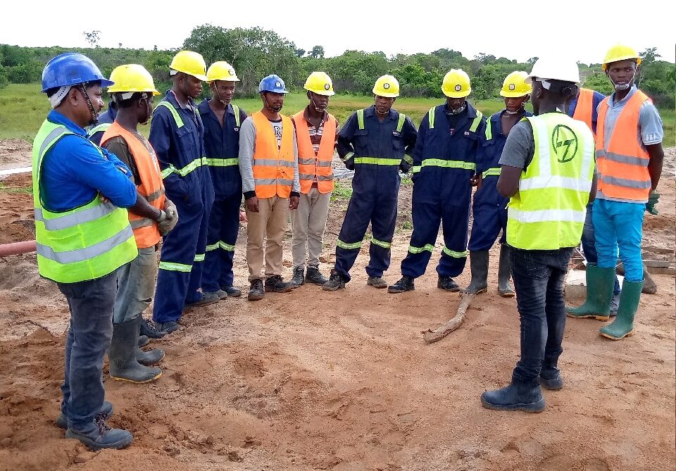 Shukrani Nyalusi conducting a site meeting at the Tanzania SGR electrification project form Dar to Morogoro. Safety Still Unpopular Among Tanzanian Workers – Practitioners