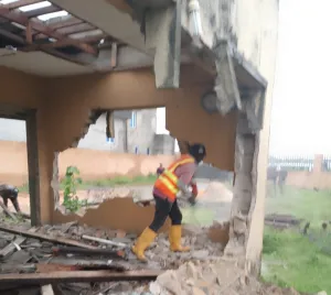 Flooding: Lagos Govt Demolishes structures