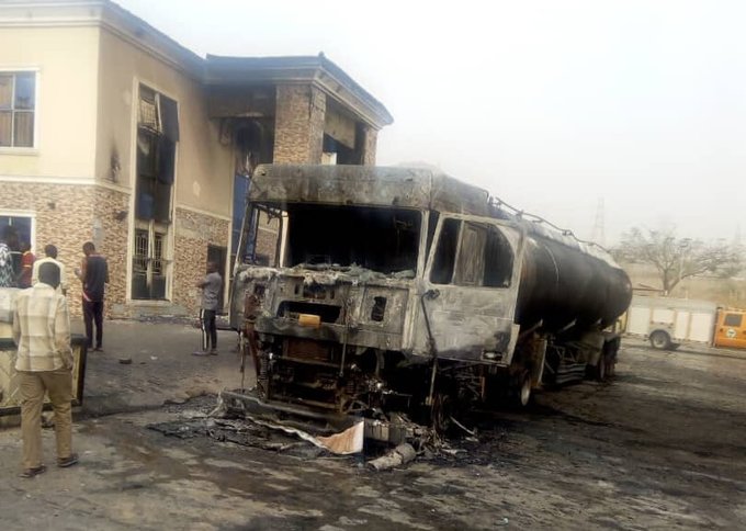 A filling station in Abuja, (Shema Mega Petrol Filling Station) has been gutted by fire.